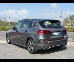 MERCEDES B 180d 116cv PREMIUM PACK AMG Auto - 13