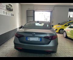 Alfa Romeo Giulia 2.2 Turbodiesel 180 CV AT8 Busin - 25