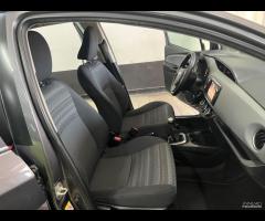 Toyota Yaris 1.0 5 porte Lounge gpl 2016 - 21