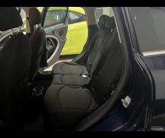 Mini Cooper Countryman 2.0 D Automatica - 10