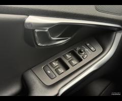 Volvo V40 D2 Ocean Race -1.6 Diesel - 19