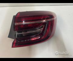Fanale posteriore led renault clio 5 2023