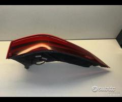 Fanale posteriore destro led jaguar e-pace X540