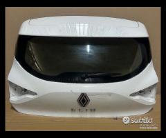 Portellone paraurti posteriore renault clio 2024