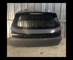Portellone baule posteriore peugeot 208 2020/26