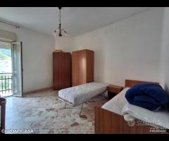 Zona Annunziata, tre vani più servizi - 7