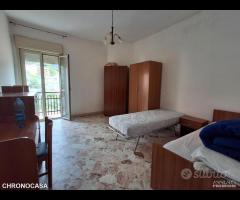 Zona Annunziata, tre vani più servizi - 8