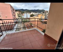 Zona Annunziata, tre vani più servizi - 13