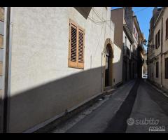 Castelvetrano, App. piano 1 e 2 via La Farina