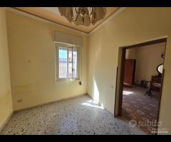 Castelvetrano, App. piano 1 e 2 via La Farina - 12