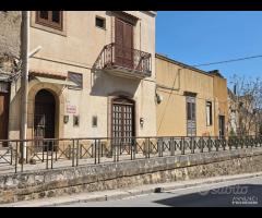 Castelvetrano, App. piano 1 e 2 via Minghetti