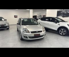 Ford Fiesta 1.4 TDCi 5p. Ghia - 7