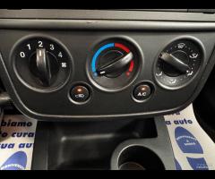 Ford Fiesta 1.4 TDCi 5p. Ghia - 13
