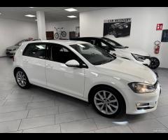 Volkswagen Golf 2.0 TDI 5p. 4MOTION Highline BlueM - 7