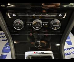 Volkswagen Golf 2.0 TDI 5p. 4MOTION Highline BlueM - 15