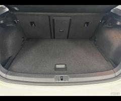 Volkswagen Golf 2.0 TDI 5p. 4MOTION Highline BlueM - 23