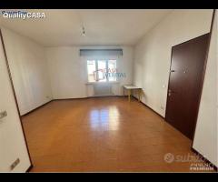 Trilocale al piano terra con garage e cantina