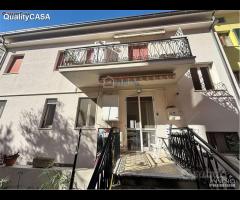 Trilocale al piano terra con garage e cantina - 21