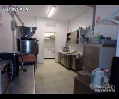 Bar e piccola cucina a montemarciano