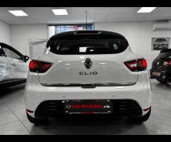 Renault Clio dCi 8V 75 CV 5 porte Moschino Life - 6