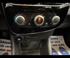 Renault Clio dCi 8V 75 CV 5 porte Moschino Life - 17