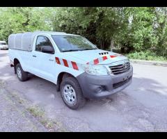 Toyota Hilux MAXIII- 2WD - UNICO PROP!!! OK PERMUT - 9