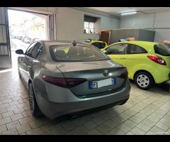 Alfa Romeo Giulia 2.2 Turbodiesel 180 CV AT8 Busin - 6