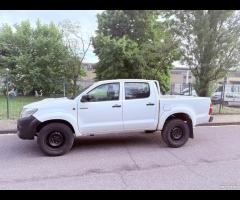 Toyota Hilux 4WD 2015 - UNICO PROPRIETARIO OK PERM