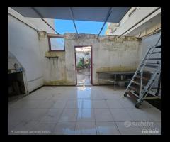 Locale magazzino - 10