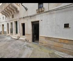 Via Pignatelli , indipendente con terrazzo