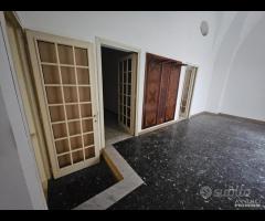 Via Pignatelli , indipendente con terrazzo - 10