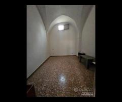 Via Pignatelli , indipendente con terrazzo - 11
