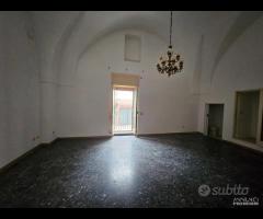 Via Pignatelli , indipendente con terrazzo - 13
