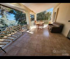 Villa con Garage