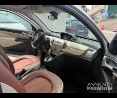 Lancia Ypsilon 1.4 Platino cv 95 automatica ok neo - 11