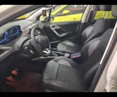 Peugeot 2008 1.6 e-HDi Allure Tetto / Nav/ 2013 un - 18