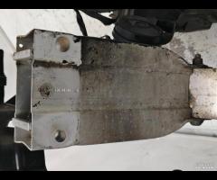 OSSATURA CALANDRA TRAVERSA ANTERIORE MERCEDES C200 - 21
