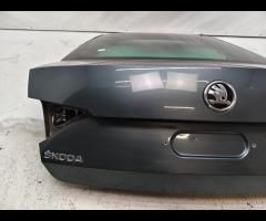 PORTELLONE COFANO POSTERIORE BAULE SKODA SUPERB II - 22