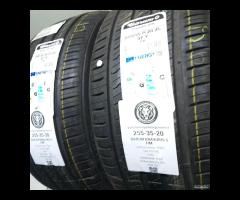 2 GOMME 255 35 20 BARUM A70901