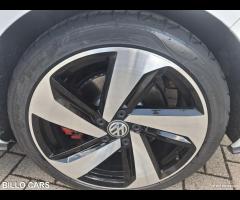 Volkswagen Golf GTI Performance 245cv - 17