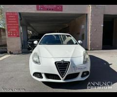 Alfa Romeo Giulietta 1.6 JTDm-2 Distinctive "Ganci