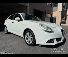 Alfa Romeo Giulietta 1.6 JTDm-2 Distinctive "Ganci
