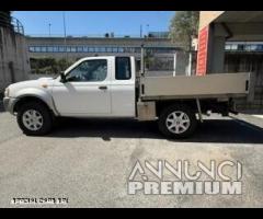 Nissan NP300 2.5 Dci King Cab Gancio traino