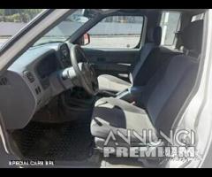 Nissan NP300 2.5 Dci King Cab Gancio traino - 10