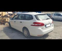 Ricambi Peugeot 308 Van 1.6 D del 2015 - 6