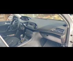 Ricambi Peugeot 308 Van 1.6 D del 2015 - 7