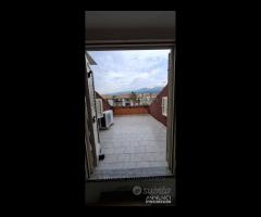Luminosa mansarda con posto auto a Riposto