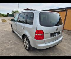 Volkswagen Touran 2.0 TDI 170CV EXPORT - 6