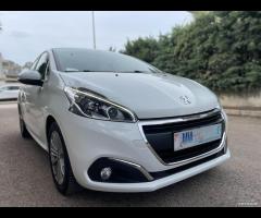 Peugeot 208 BlueHDi 75 5 porte Active - 1
