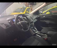 Ford Kuga 2.0 TDCi 140 CV Titanium unico prop 2013 - 13